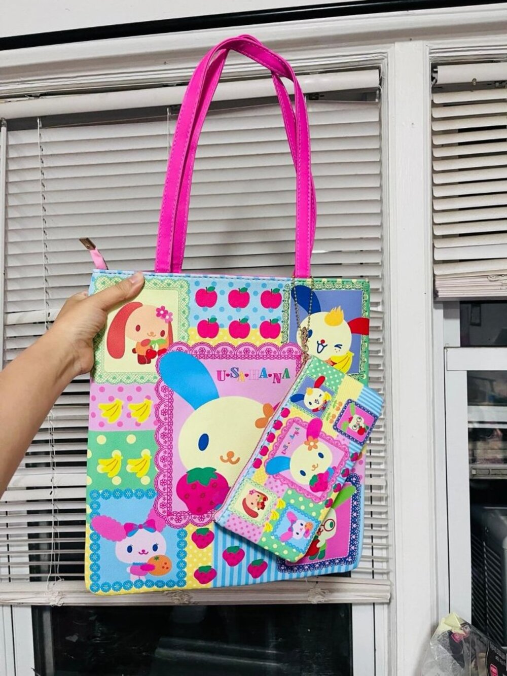 Sanrio Usahana tote bag with zipper pouch